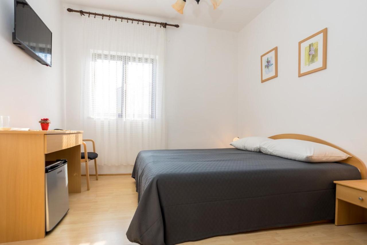 Dubasa B&B Vantacici Eksteriør bilde